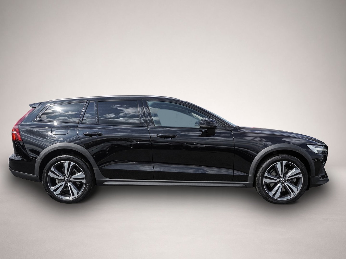 Bild 4 Volvo V60 Cross Country B4 AWD Plus Plus AWD