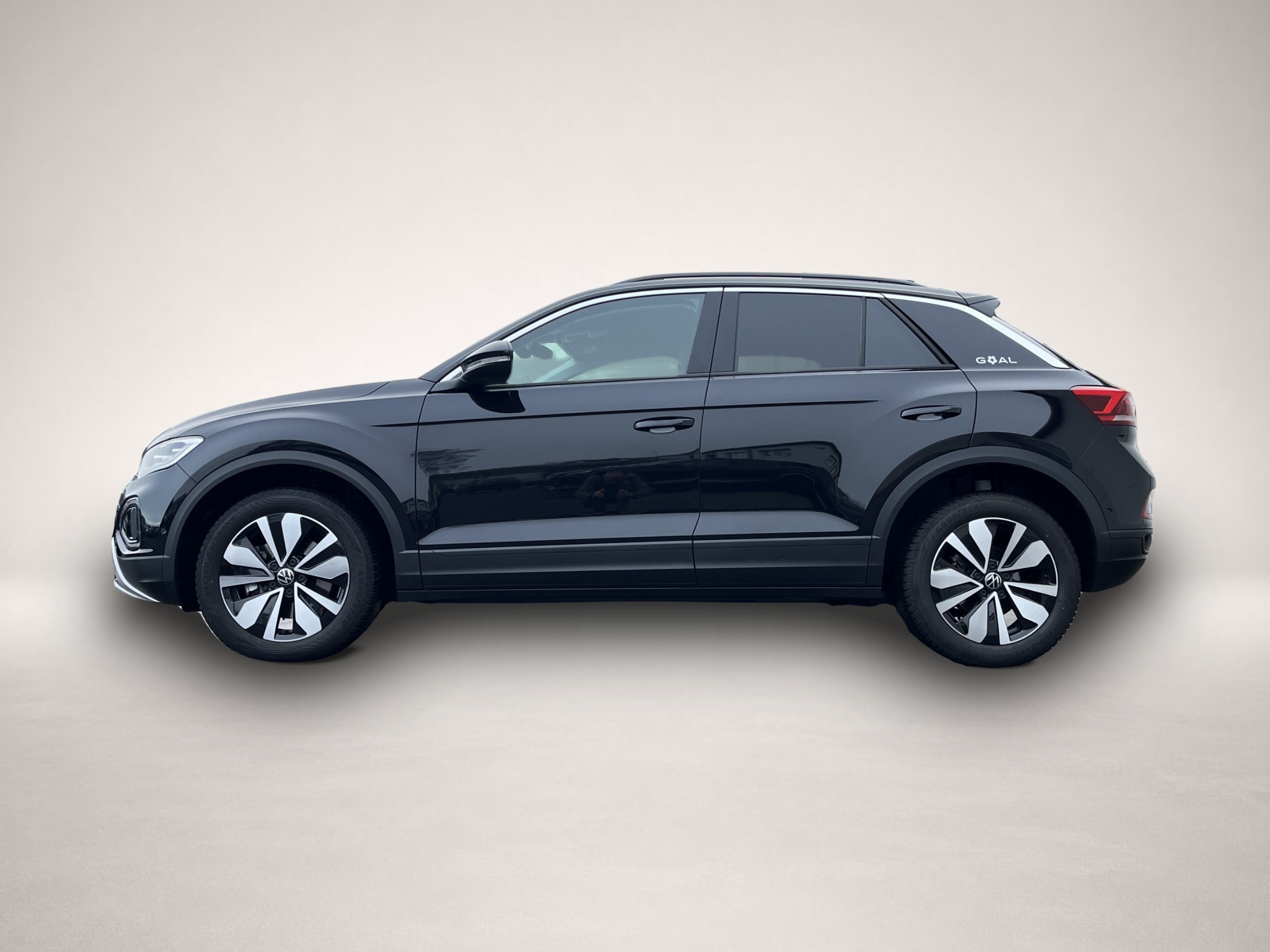 Fotografie des Volkswagen T-Roc 2.0 TDI DSG GOAL AHK Parklenk RFK Navi Tra