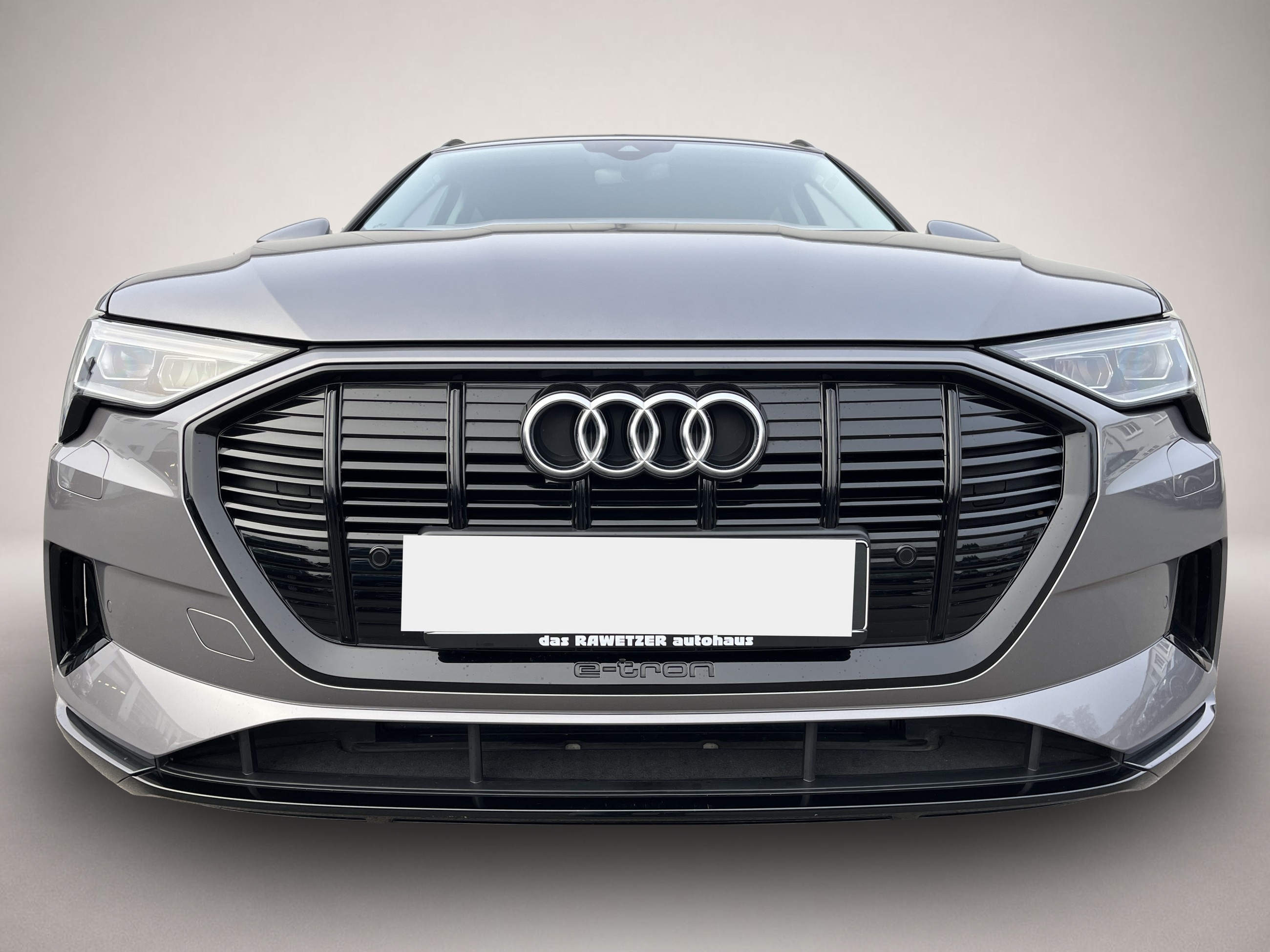Fotografie des Audi e-tron Advanced 20 Zoll Optikpaket BO-Sound el.K