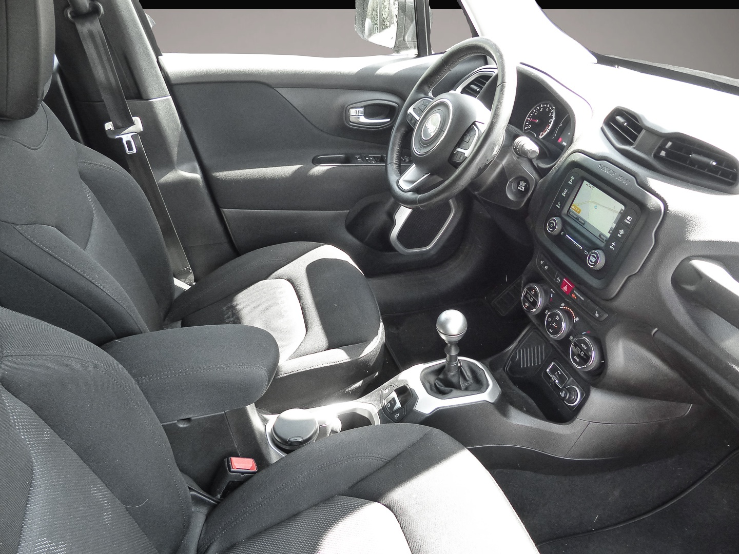 Bild 3 Jeep Renegade Longitude FWD Navi Dyn. Kurvenlicht Amb