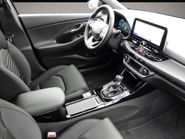 Bild 3 Hyundai i30 Advantage DCT Mild-Hybrid GSD Panorama Navi
