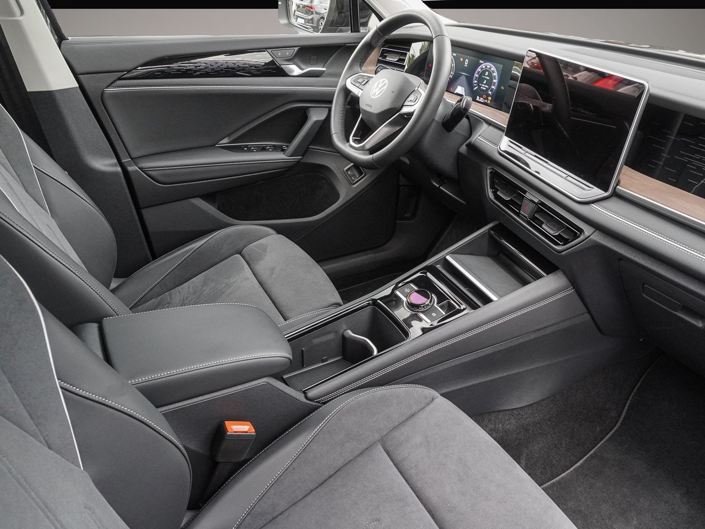 Bild 4 Volkswagen Tayron 1.5 eHybrid DSG Elegance AHK DCC ACC