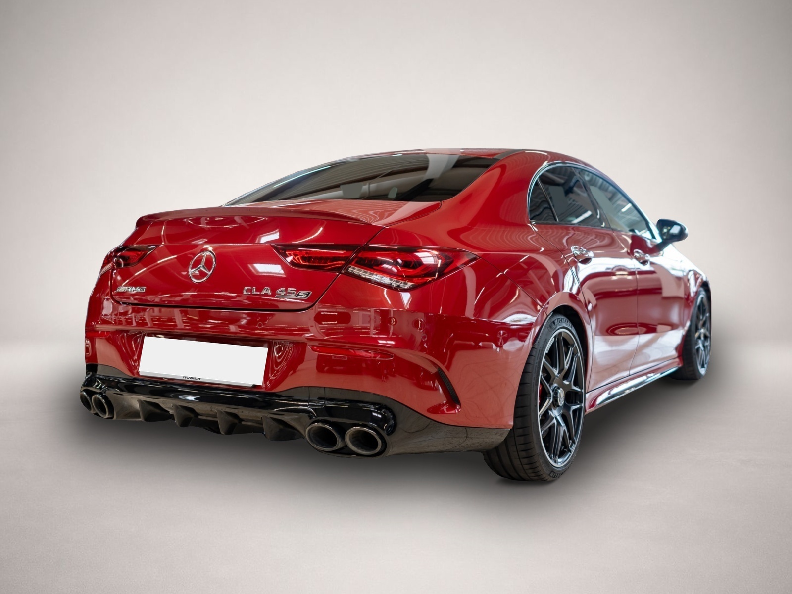 Bild 3 Mercedes-Benz CLA 45 AMG