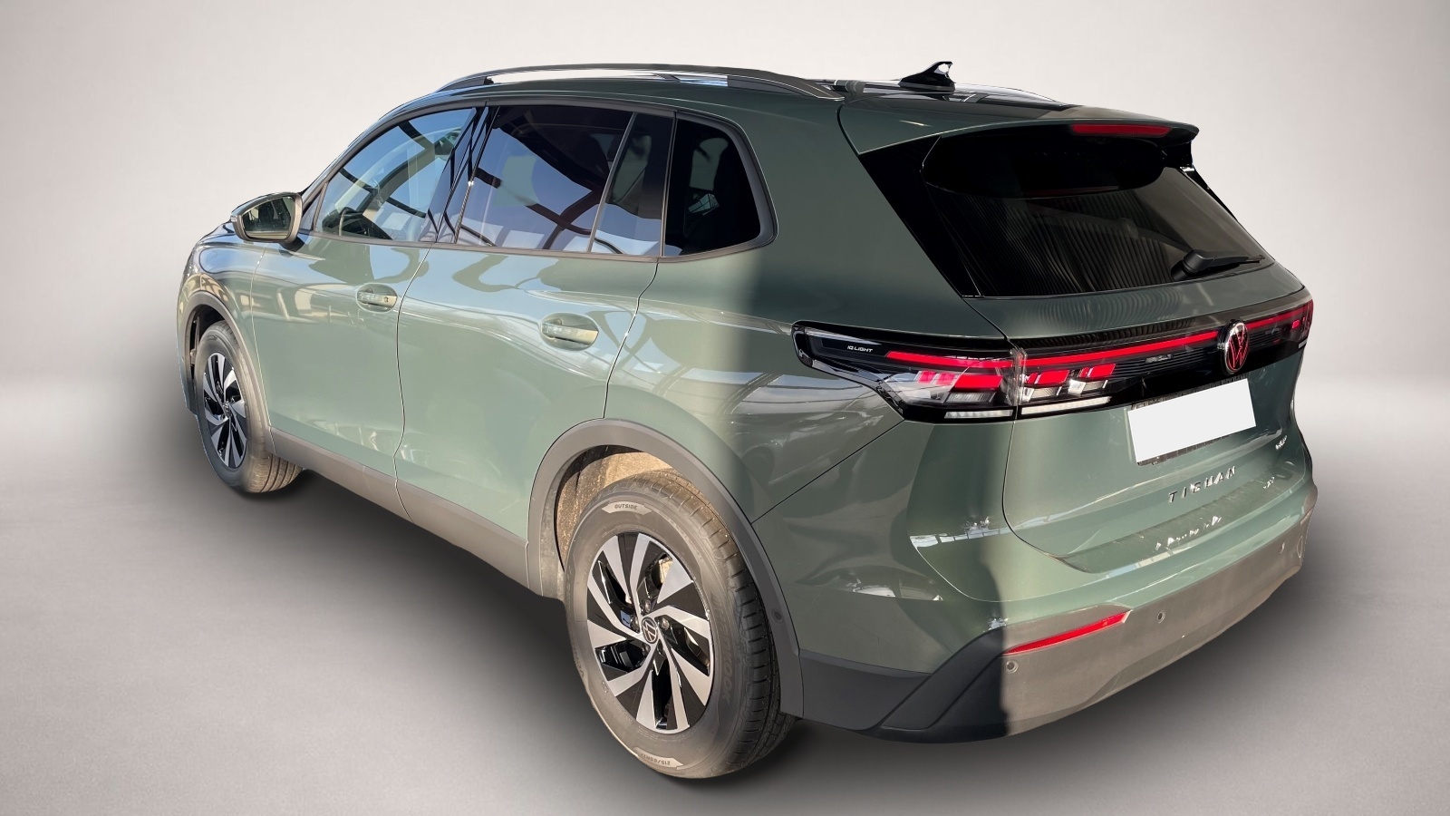 Fotografie 2 des Volkswagen Tiguan 1.5 eTSI Prime IQ-Light 360° ACC Winterpa