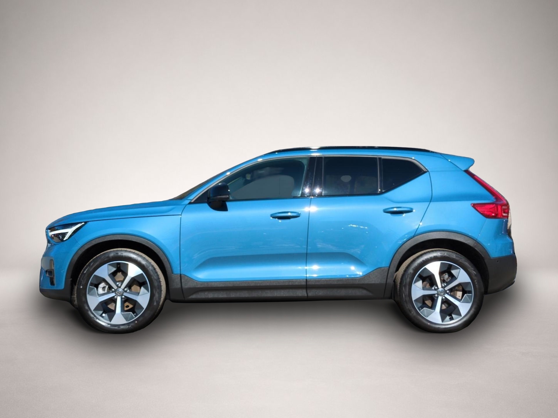Bild 6 Volvo XC40 B4 (Benzin) Plus Dark 2WD Automatik Bluetoo