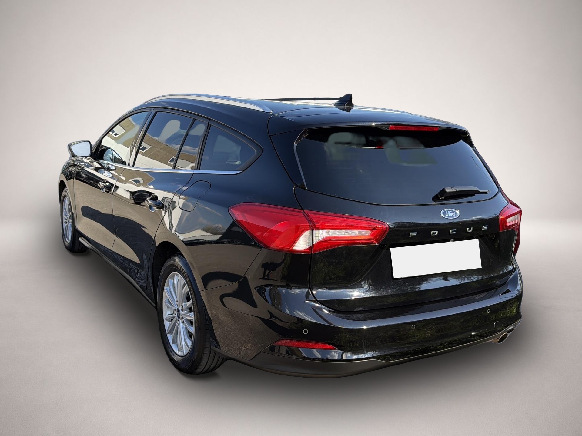 Bild 2 Ford Focus Titanium 1,5 182 PS Bluetooth Navi LED Kli