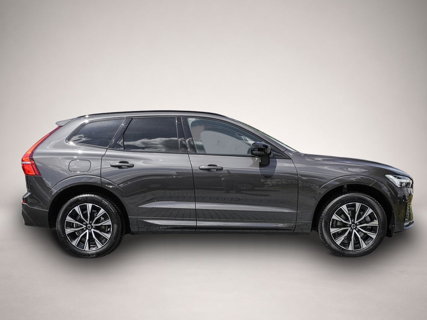 Bild 4 Volvo XC60 B4 2WD Plus Dark AHK LED Harman/Kardon