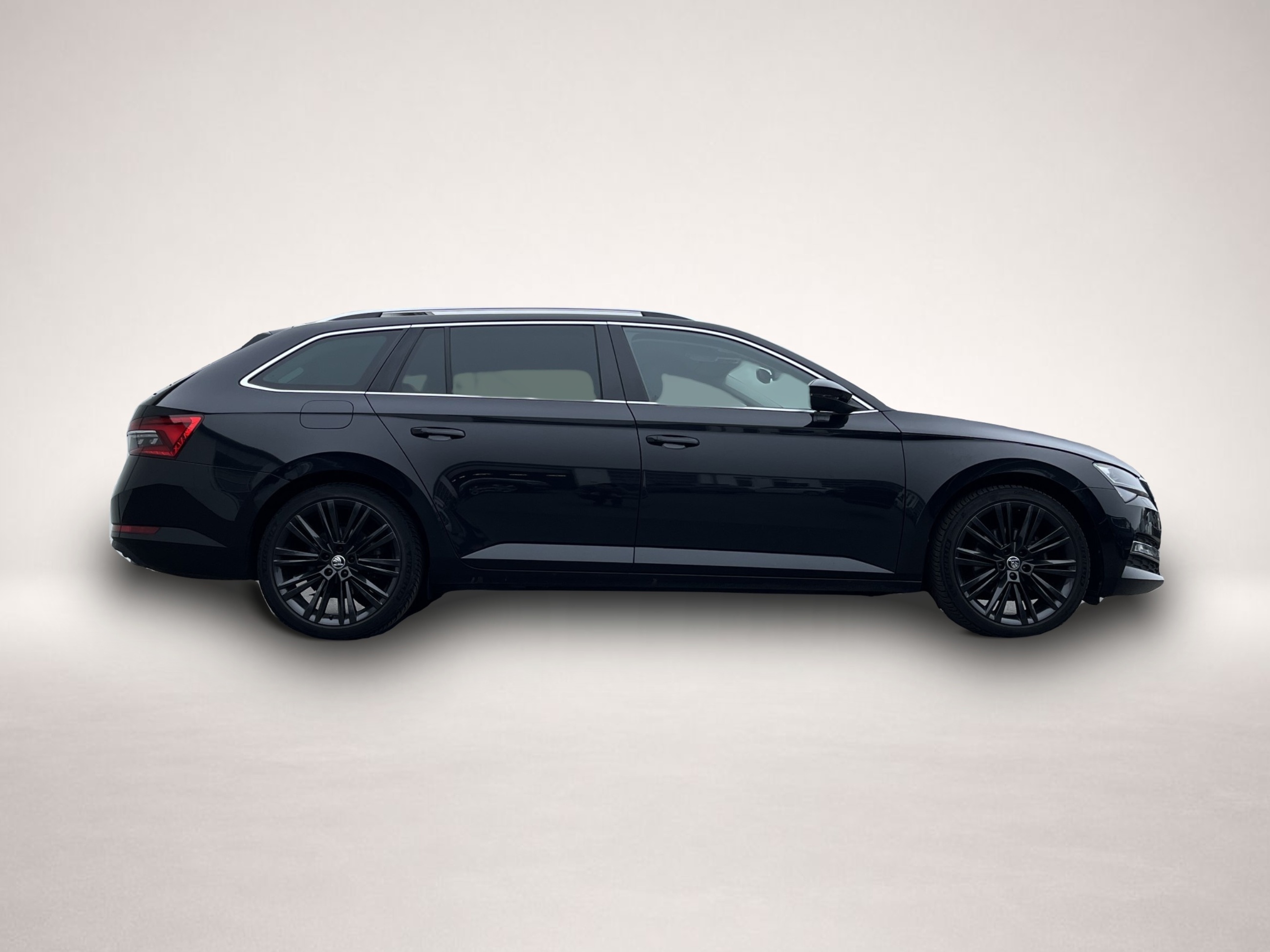 Bild 3 Skoda Superb Combi 2.0 TDI DSG Style Premium STHZ LEDE