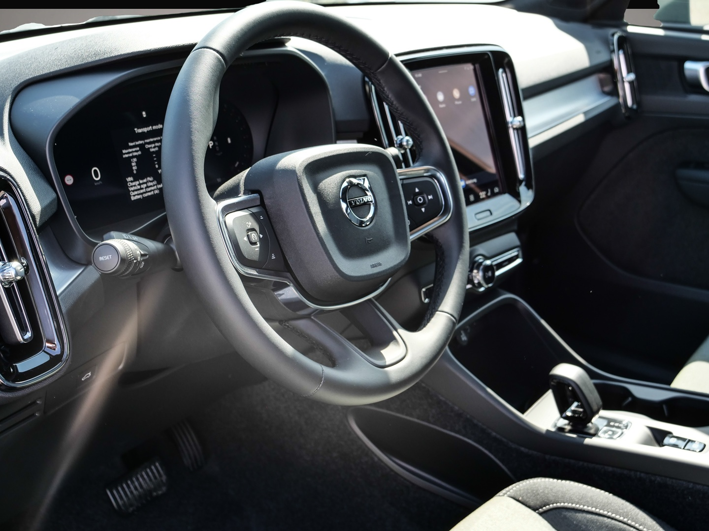 Bild 3 Volvo XC40 B3 Core Fahrerassistenz Winter-Paket Navi D