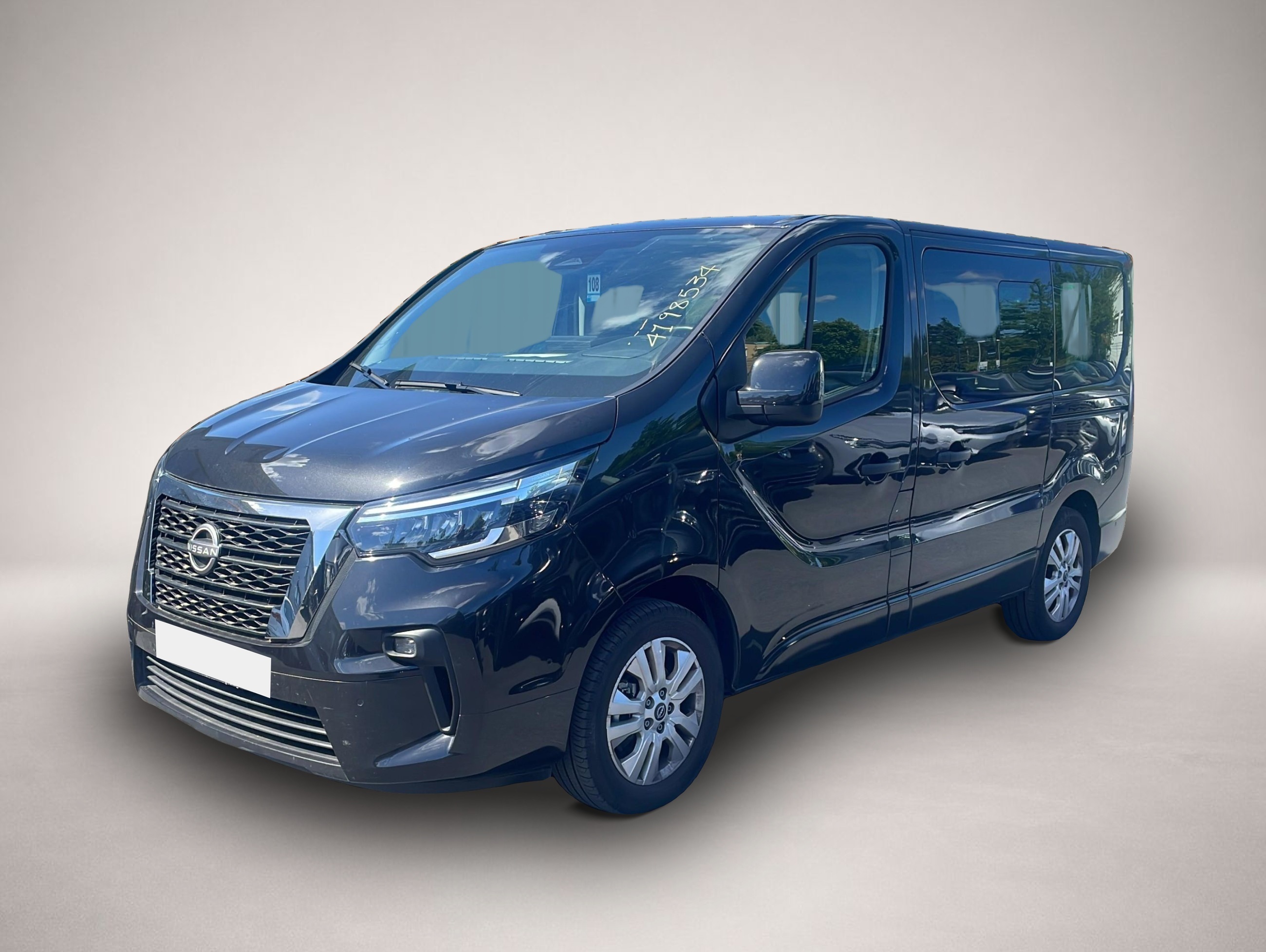 Fotografie Nissan Primastar 2.0 DCI L2H1 3,0t Tekna*9 Sitze*LED