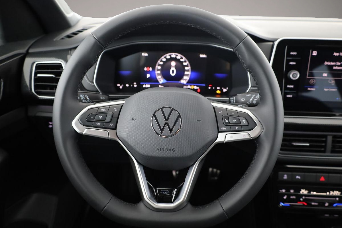 Bild 6 Volkswagen T-Cross 1.5 TSI DSG R-Line, IQ.Light, Navi, Side