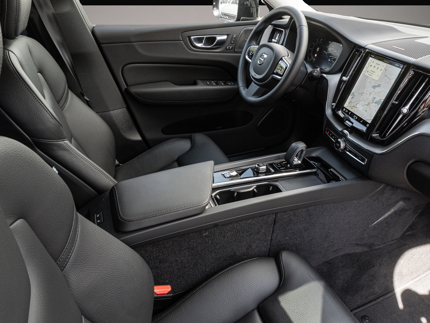 Bild 6 Volvo XC60 Plus Dark 2WD Digitales Cockpit Memory Sitz