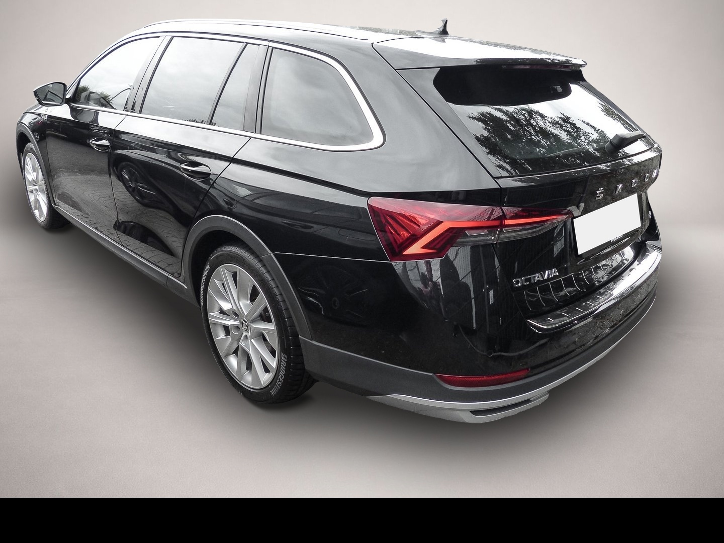 Bild 4 Skoda Octavia Combi 2.0 TDI DSG SCOUT