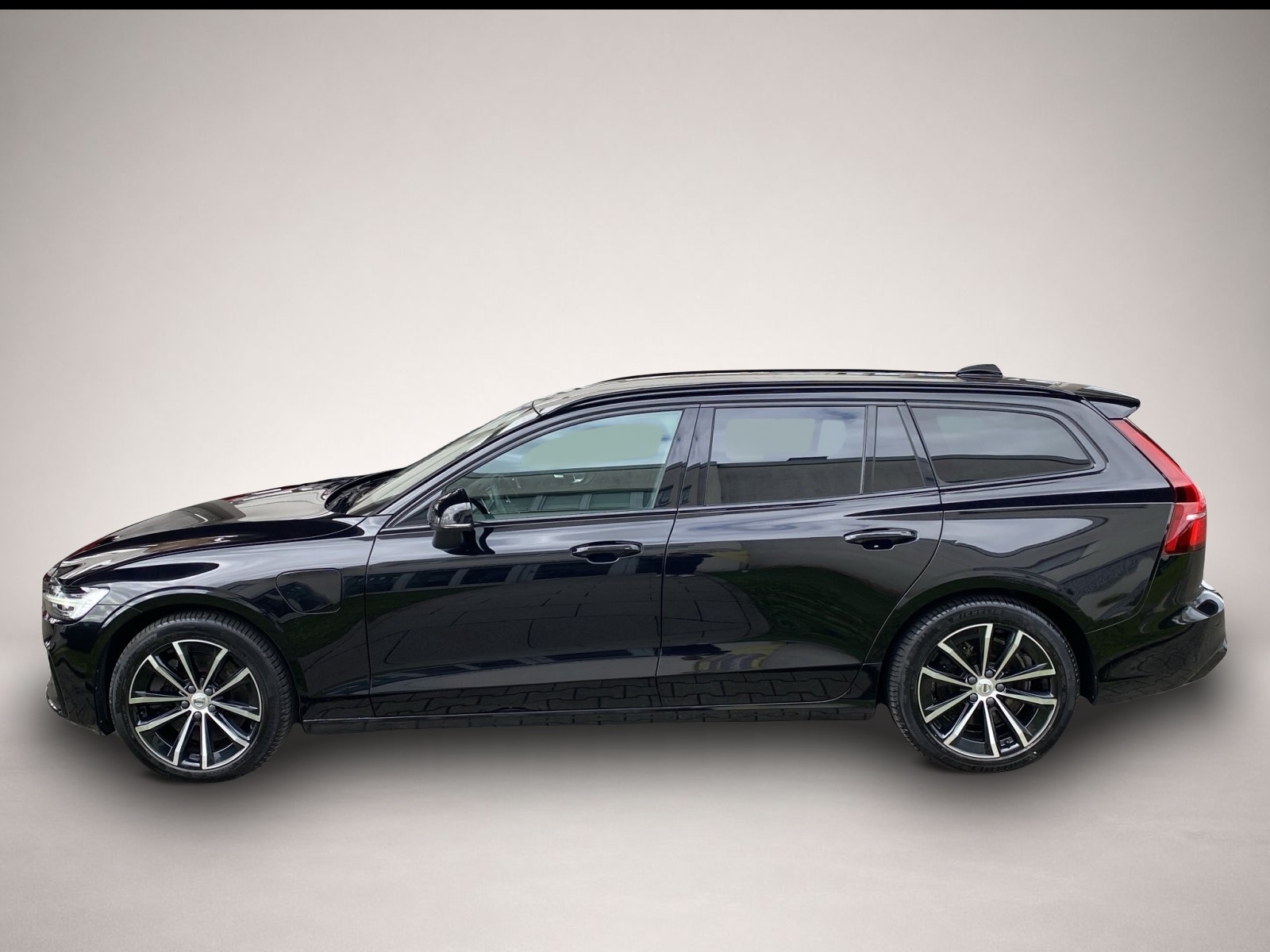 Bild 2 Volvo V60 T8 PHEV Plus Dark Recharge AWD*AHK*LED*4xSHZ