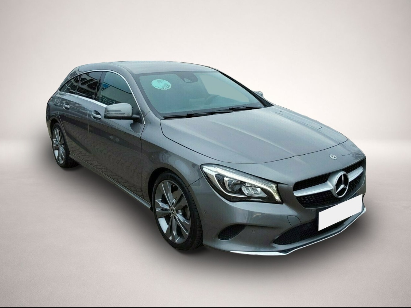 Fotografie 3 des Mercedes-Benz CLA 200 1.6 Shooting Brake Automatik...