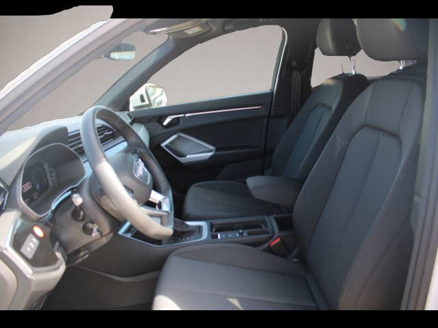 Fotografie 3 des Audi quattro Q3 40 TFSI quattro S-tronic advanced ACC/Einpark