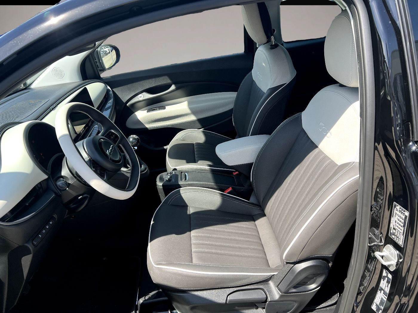Fotografie des Fiat 500C Cabrio La Prima 1.0 FireFly 48 kW *LED Navi