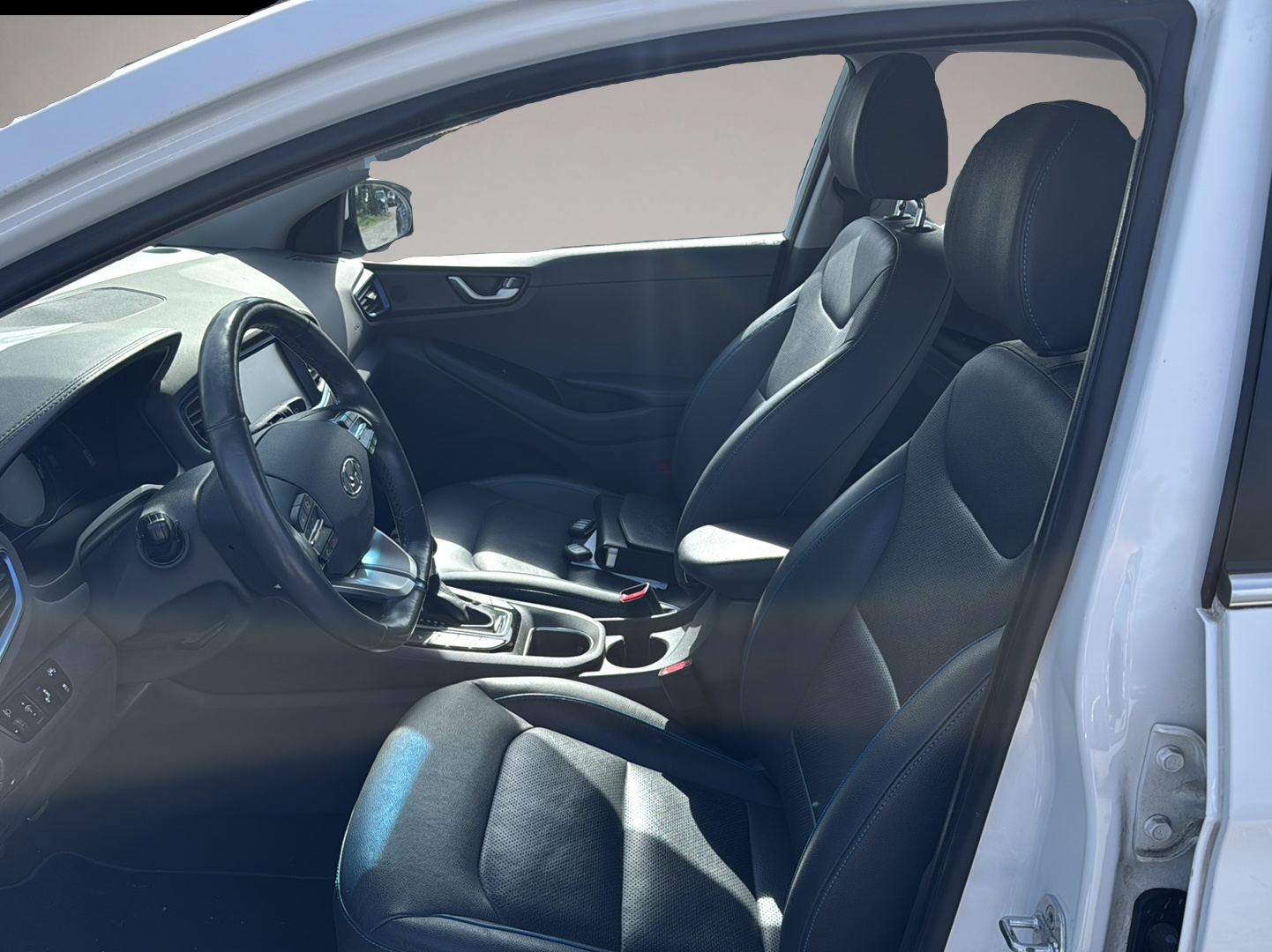 Bild 7 Hyundai IONIQ Premium Hybrid Navi Bi-Xenon MFL BT DAB