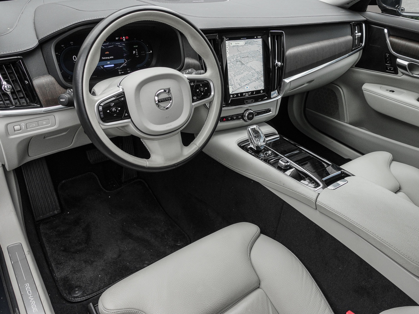 Bild 4 Volvo V90 Kombi Inscription Recharge Plug-In Hybrid AW