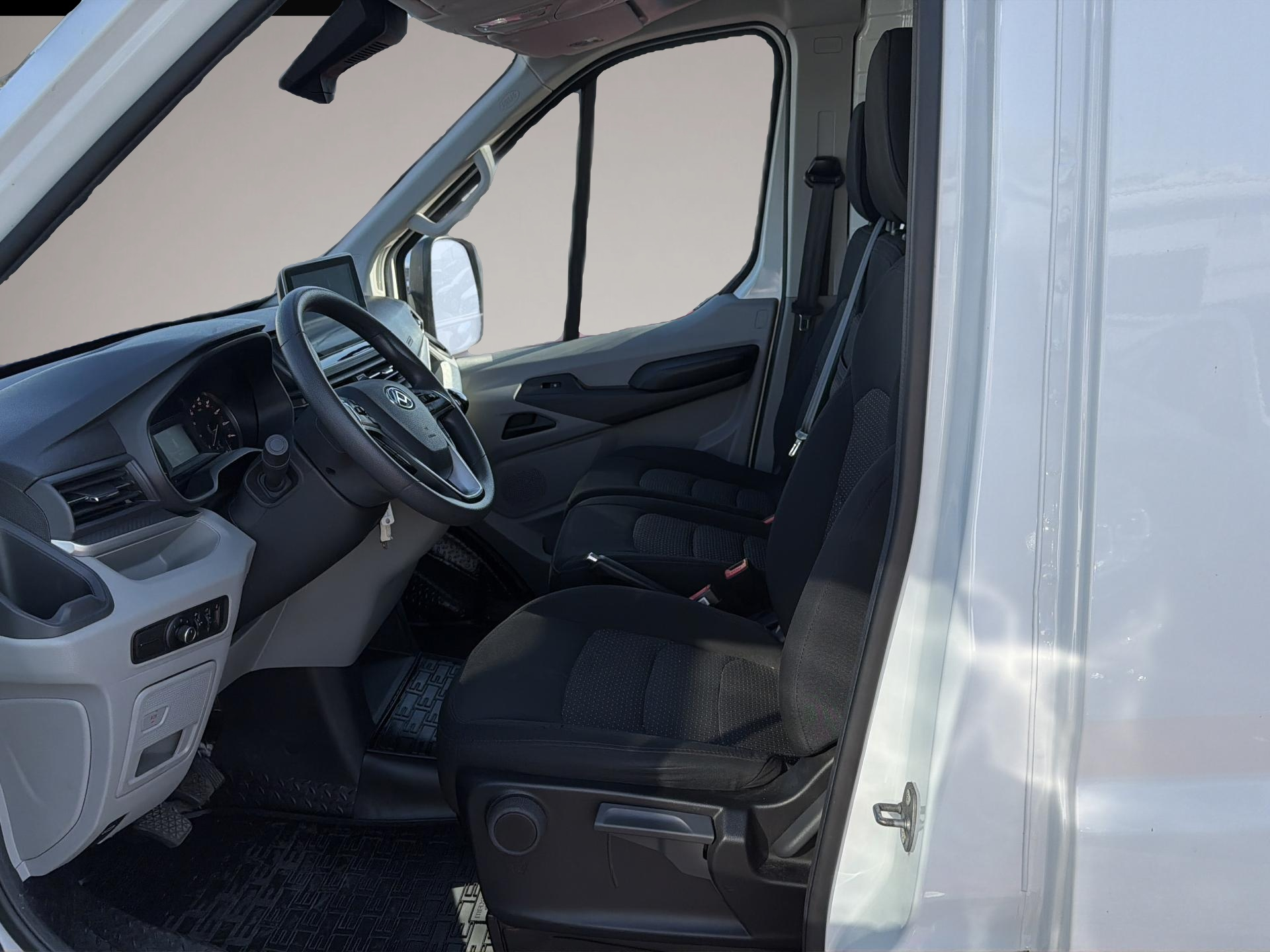Bild 7 Maxus Other Deliver 9 L3H2 Kastenwagen Diesel Euro6 Klima ZV