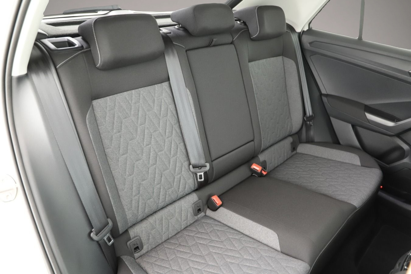 Bild 5 Volkswagen T-Roc 2.0 TDI Move - Fahrschulfahrzeug LED/ACC/K