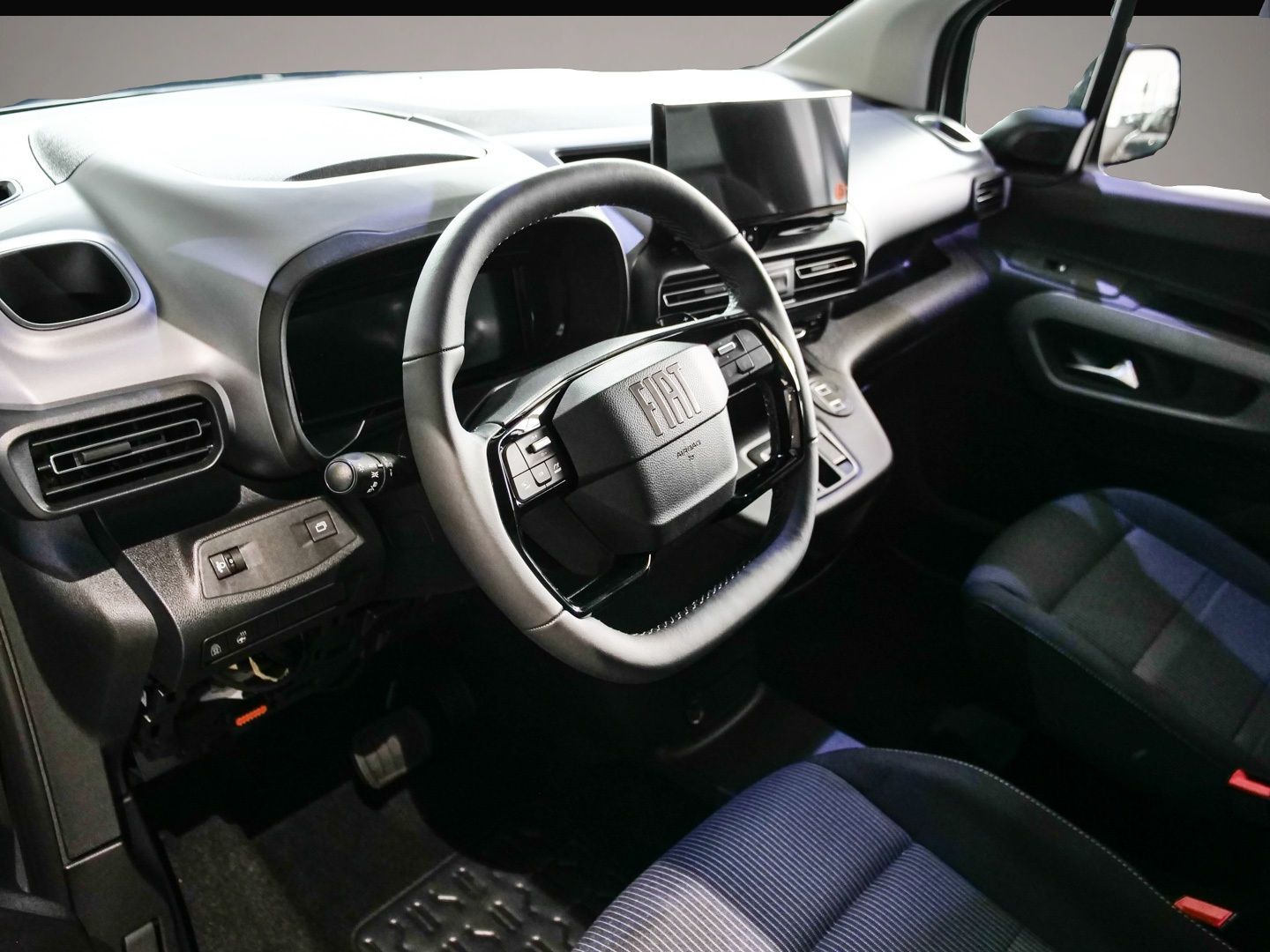 Bild 3 Fiat Doblo Kombi 1.5 Diesel 96 kW Komfort & Technik P