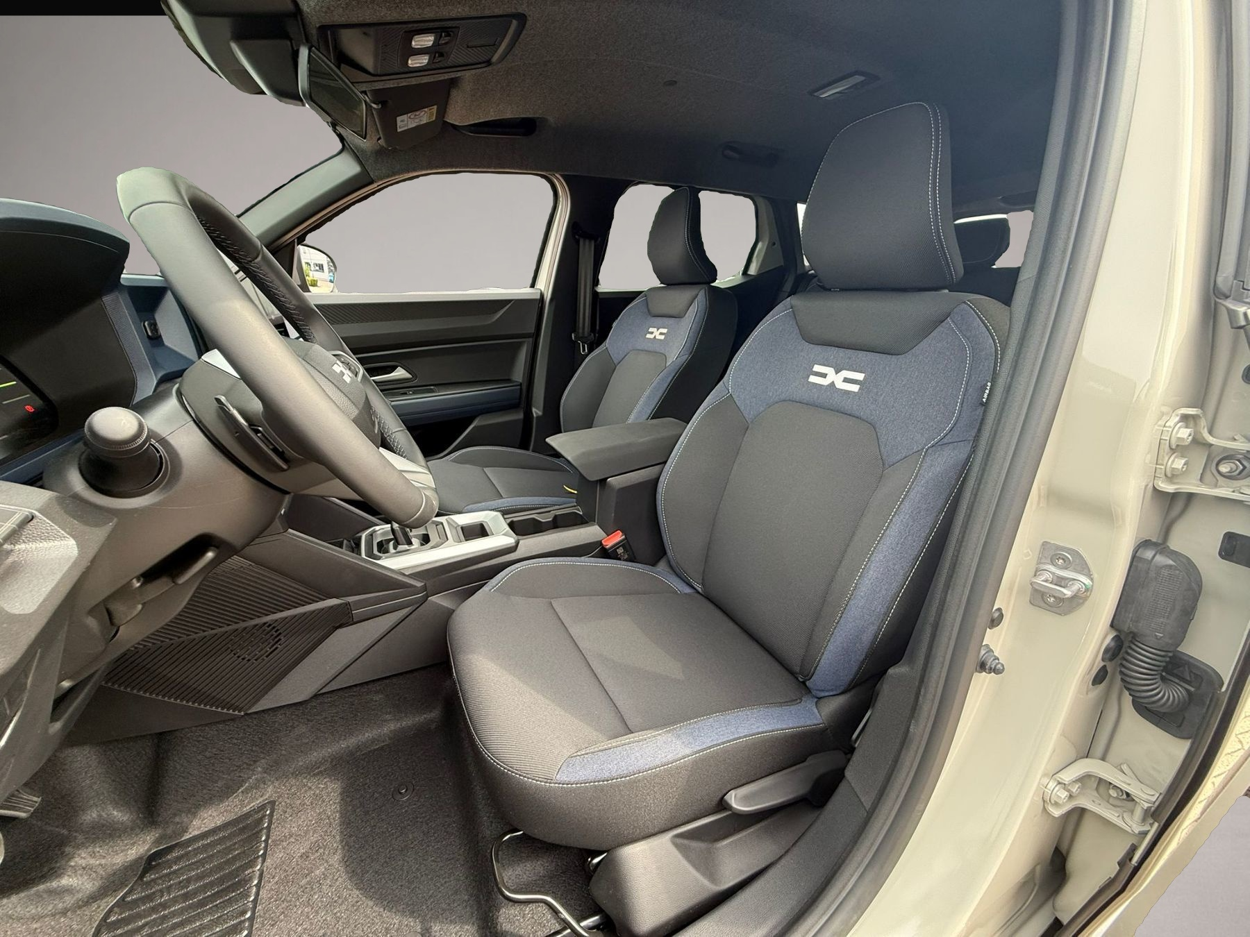 Fotografie 6 des Dacia Duster MJ2025 1.3 TCe 150 EDC Journey