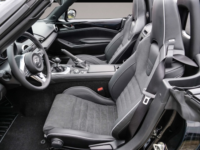 Bild 6 Mazda MX-5 1.5L SKYACTIV-G 132 6MT RWD Homura EU6e