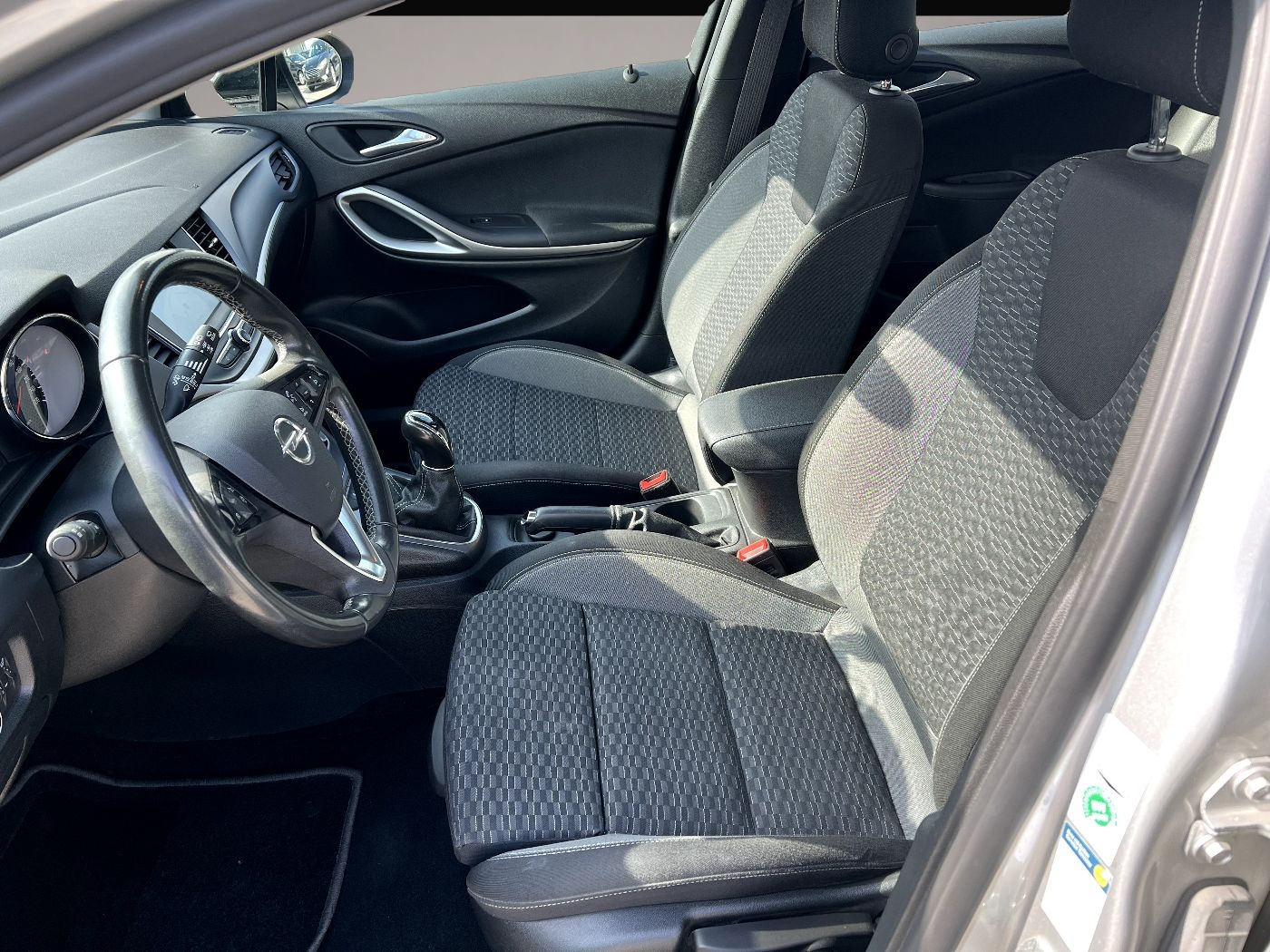 Bild 7 Opel Astra K Sports Tourer 1.2 Turbo LED Navi PDC Alu