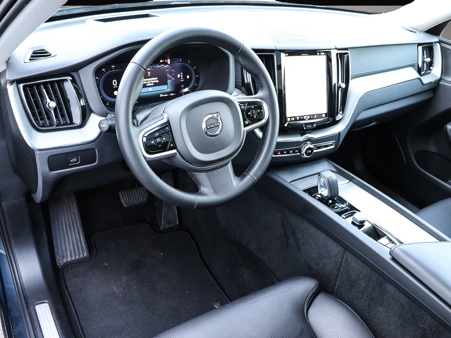 Bild 3 Volvo XC60 EU6d Ultimate Dark AWD B4 Diesel StandHZG E