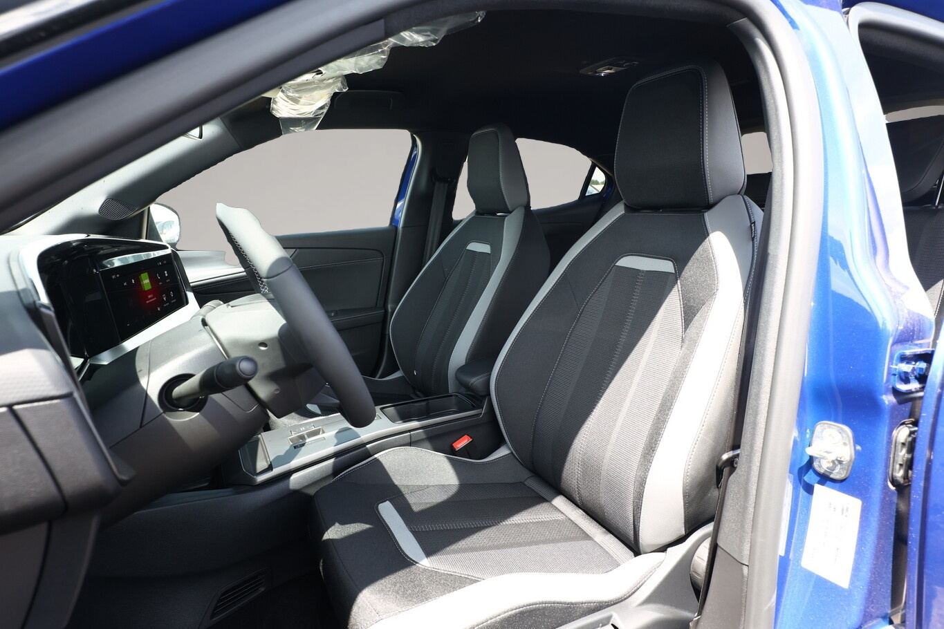 Fotografie 5 des Opel Mokka Hybrid GS SHZ Kam PDC VirCo Temp