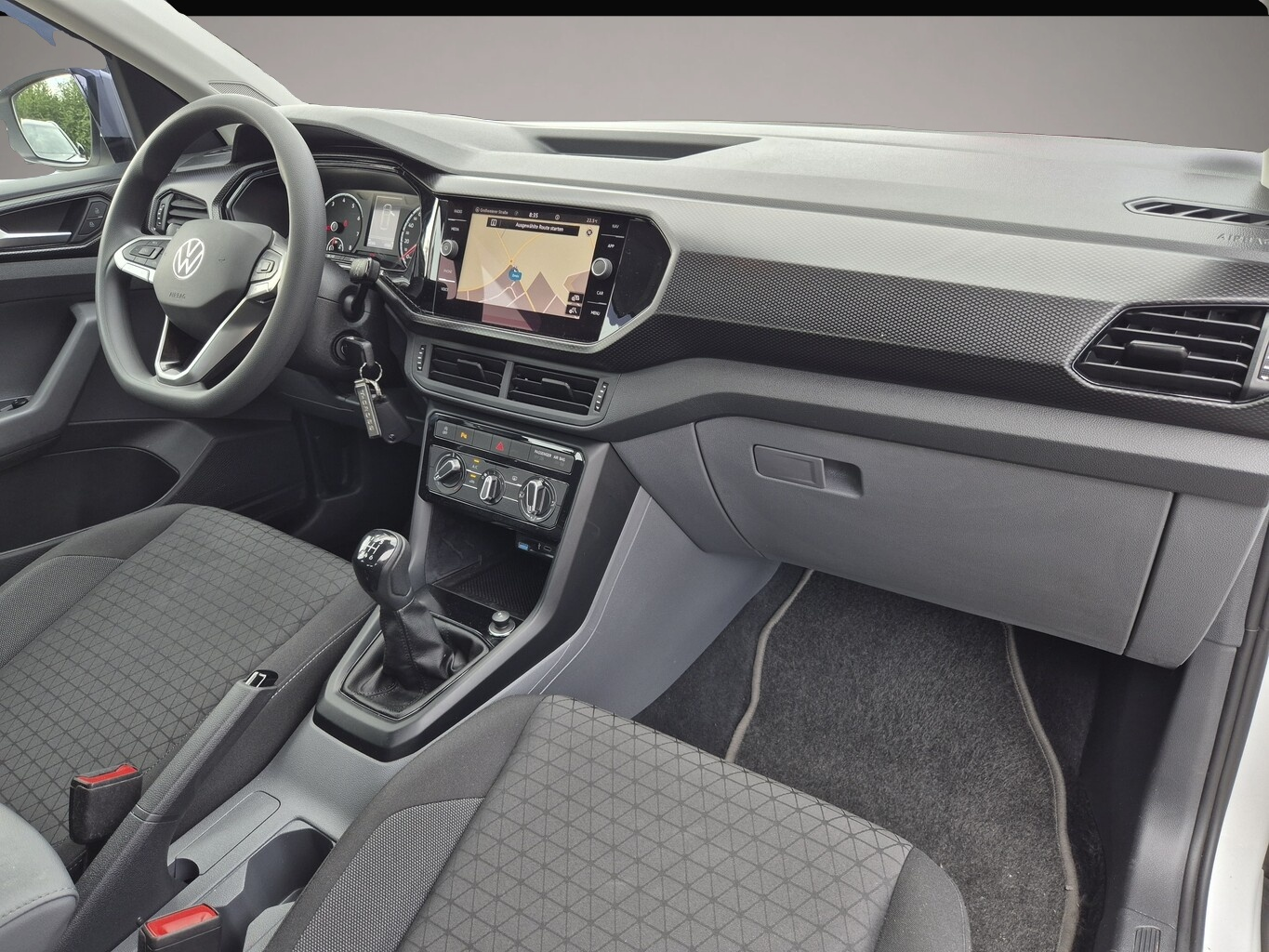Bild 6 Volkswagen T-Cross 1.0 TSI 110 Life Nav PDC LaneAs LM16Z