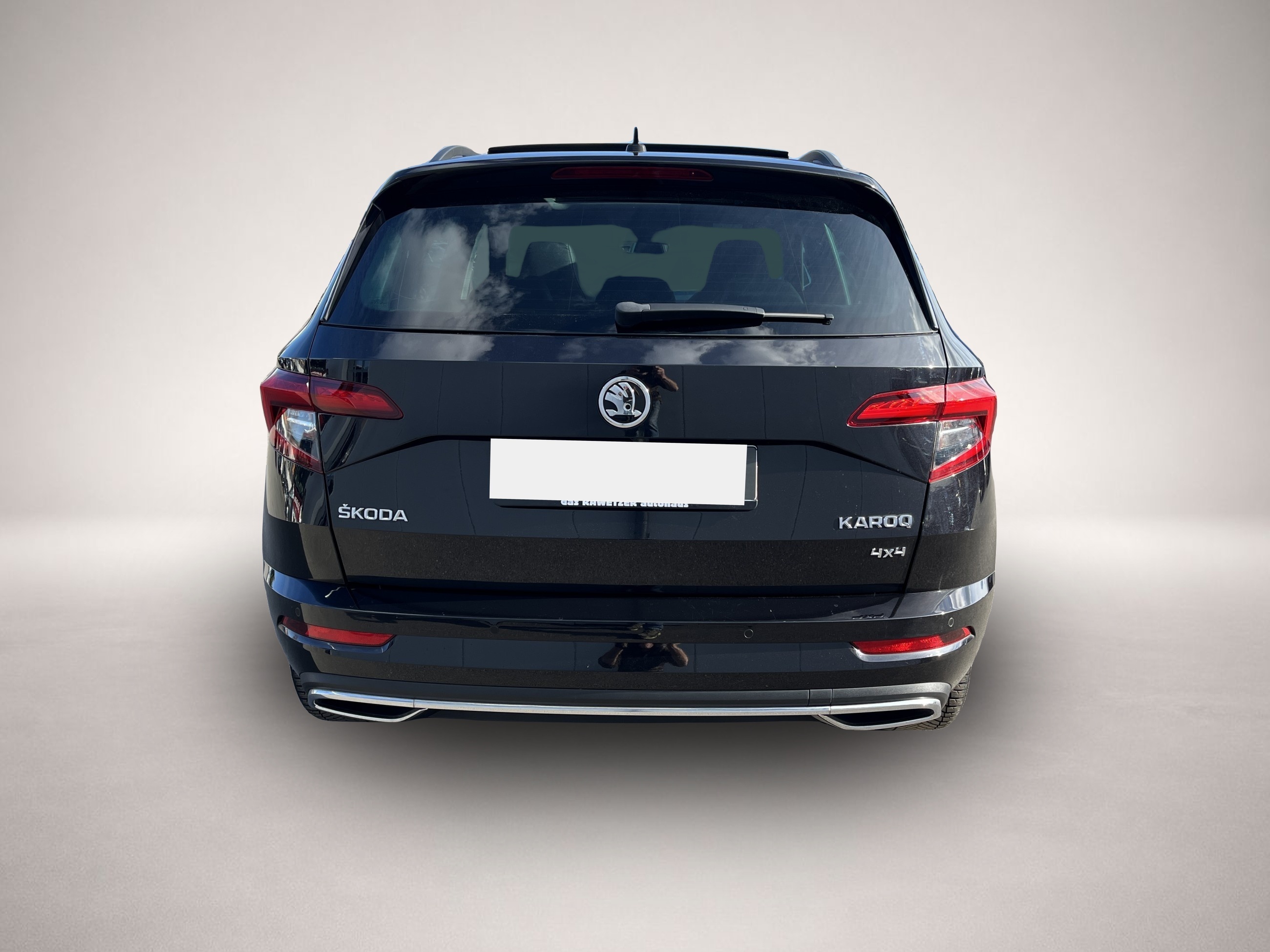 Bild 7 Skoda Karoq 2.0 TDI 4x4 Sportline 19 Zoll AHK PANO RFK