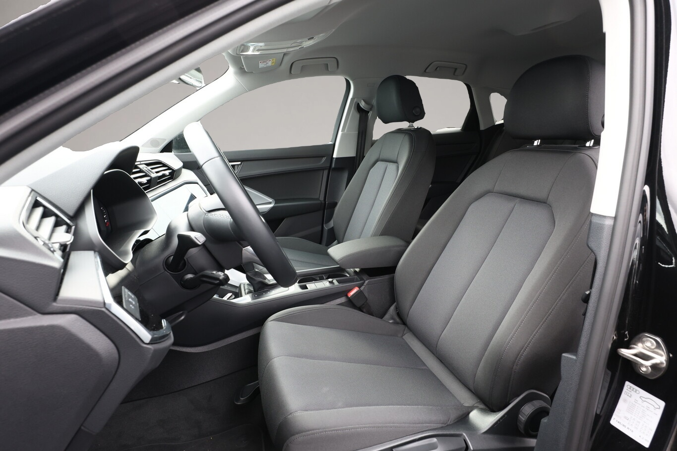 Bild 5 Audi Q3 Sportback 35 1.5 TFSI 150 S-tronic MMI LED