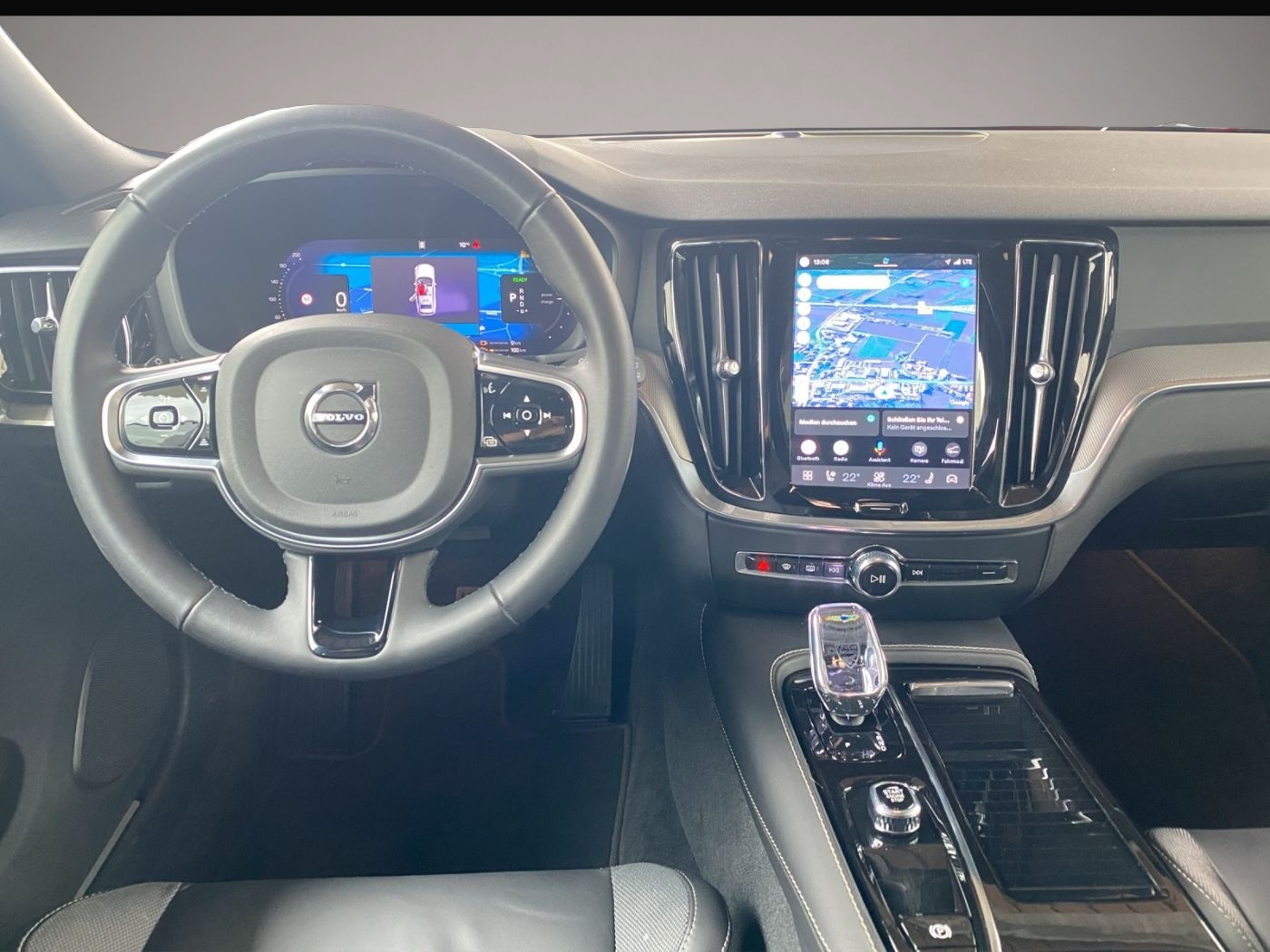 Bild 8 Volvo V60 Kombi T8 Plus Dark Recharge WiPa*LED*Navi*
