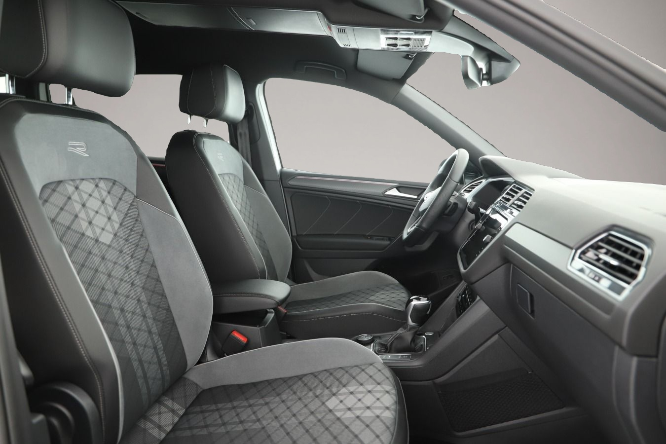 Bild 6 Volkswagen Tiguan Allspace 2.0 TDI 4M DSG R-Line IQ.Light/A