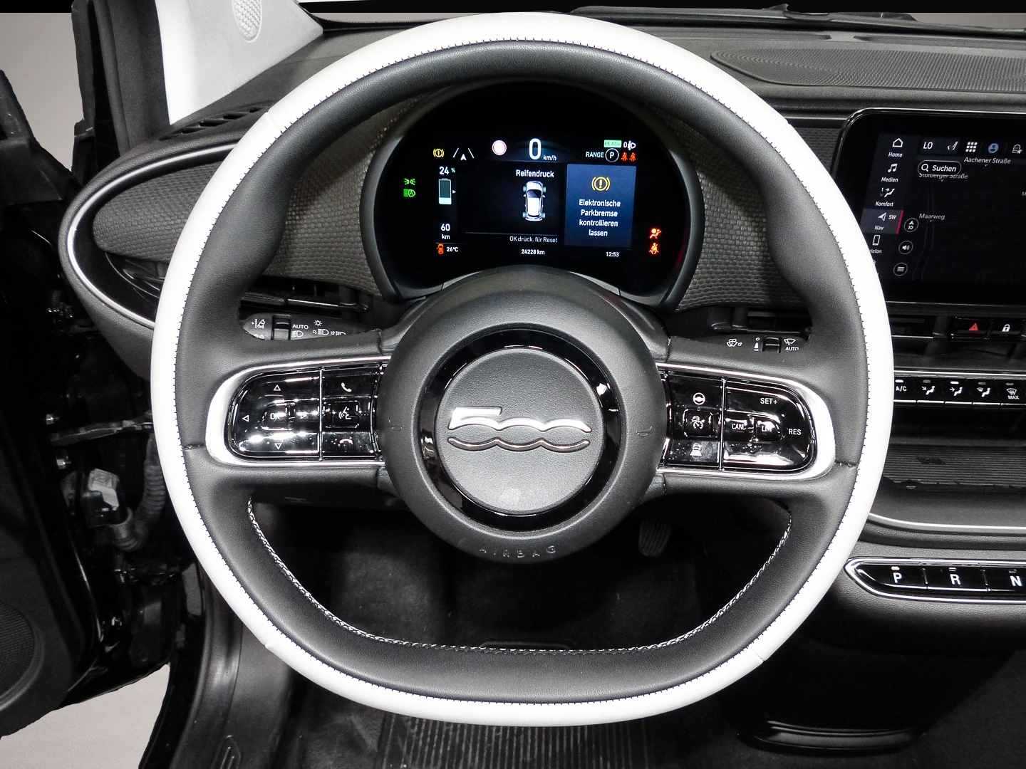 Bild 5 Fiat 500e La Prima by Bocelli Navi Soundsystem JBL LE