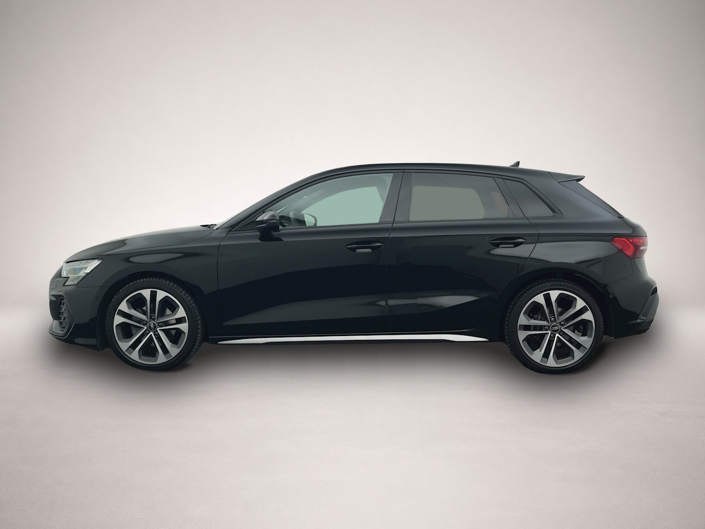 Fotografie 2 des Audi A3 Sportback 35 TDI S-tronic 2x s-line BUSINESS