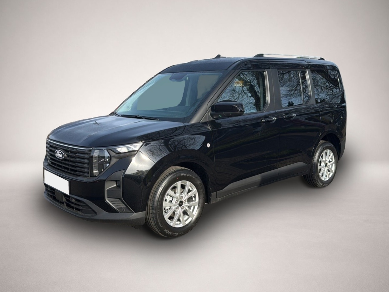 Fotografie Ford Tourneo Courier TITANIUM NAVI / AHK / PDC / WINT