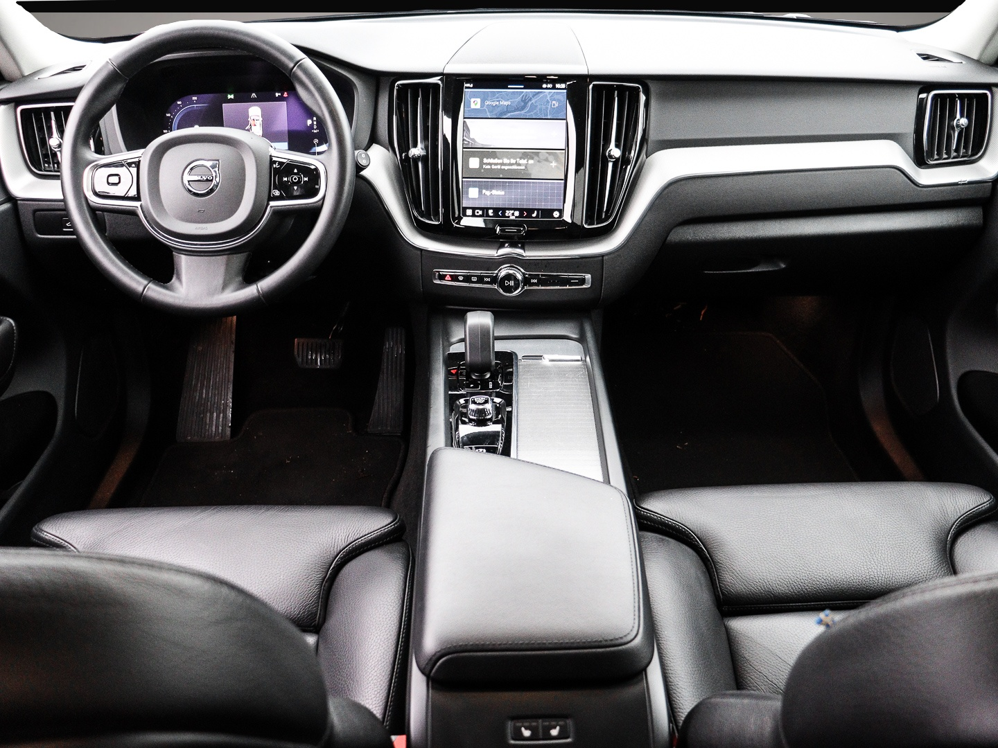 Bild 4 Volvo XC60 Plus Dark 2WD AHK Digitales Cockpit Memory