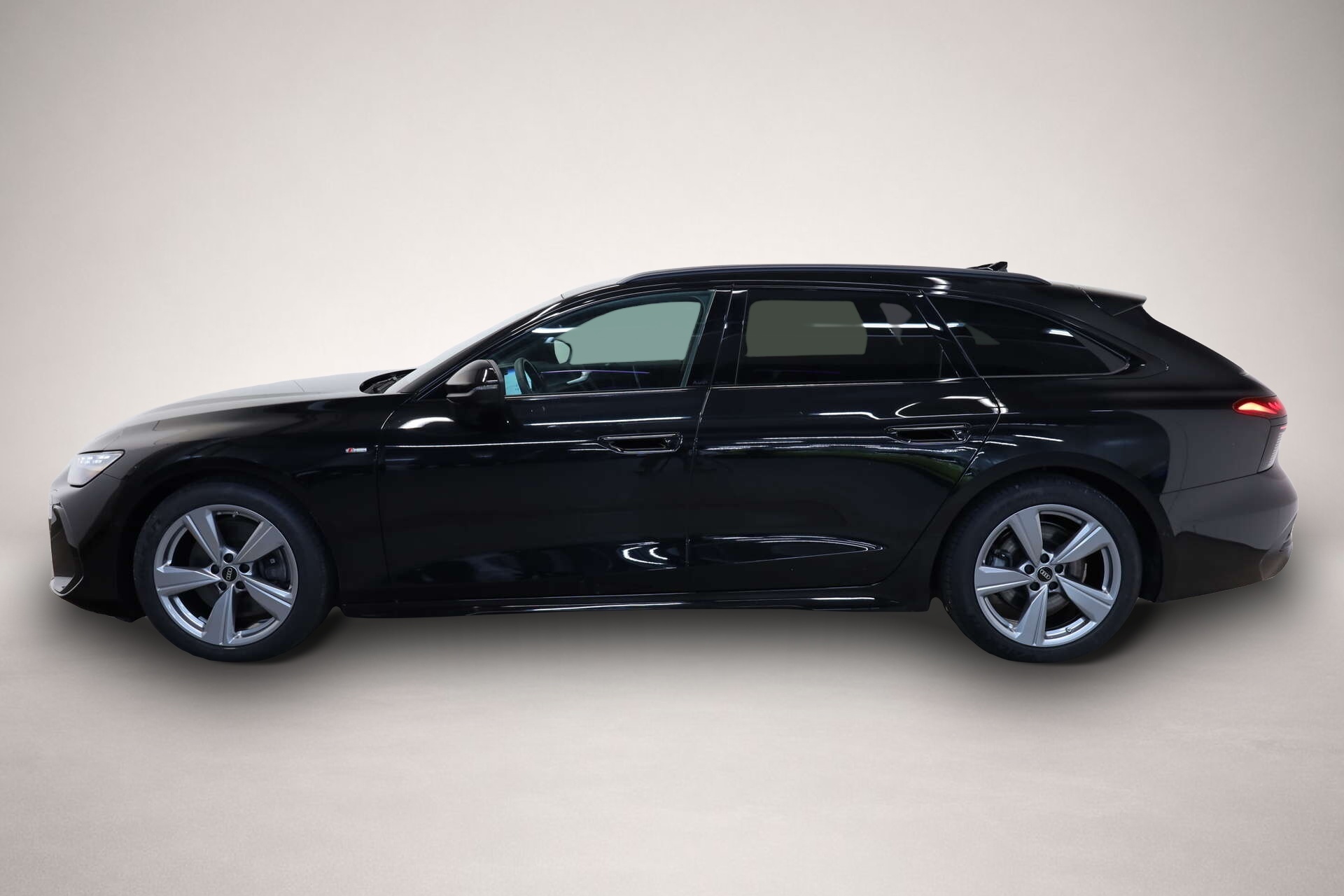Fotografie des Audi quattro A6 Avant TDI quattro S line