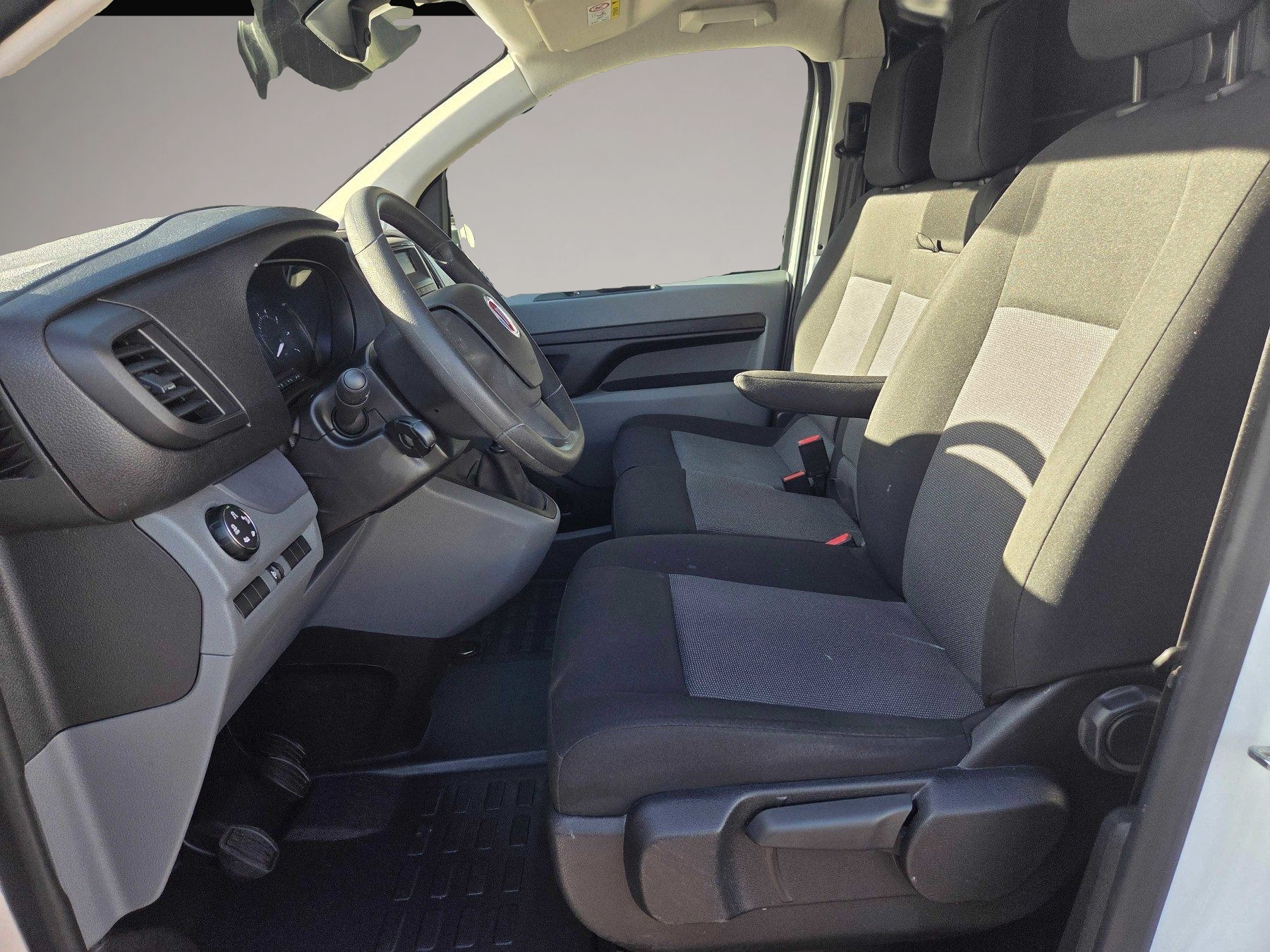Bild 2 Fiat Other Scudo L2 KaWa 120,Klima,DAB,LR Boden