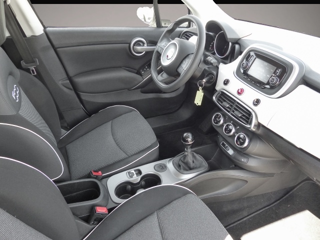 Fotografie 3 des Fiat 500X Urban Look Dyn. Kurvenlicht Mehrzonenklima