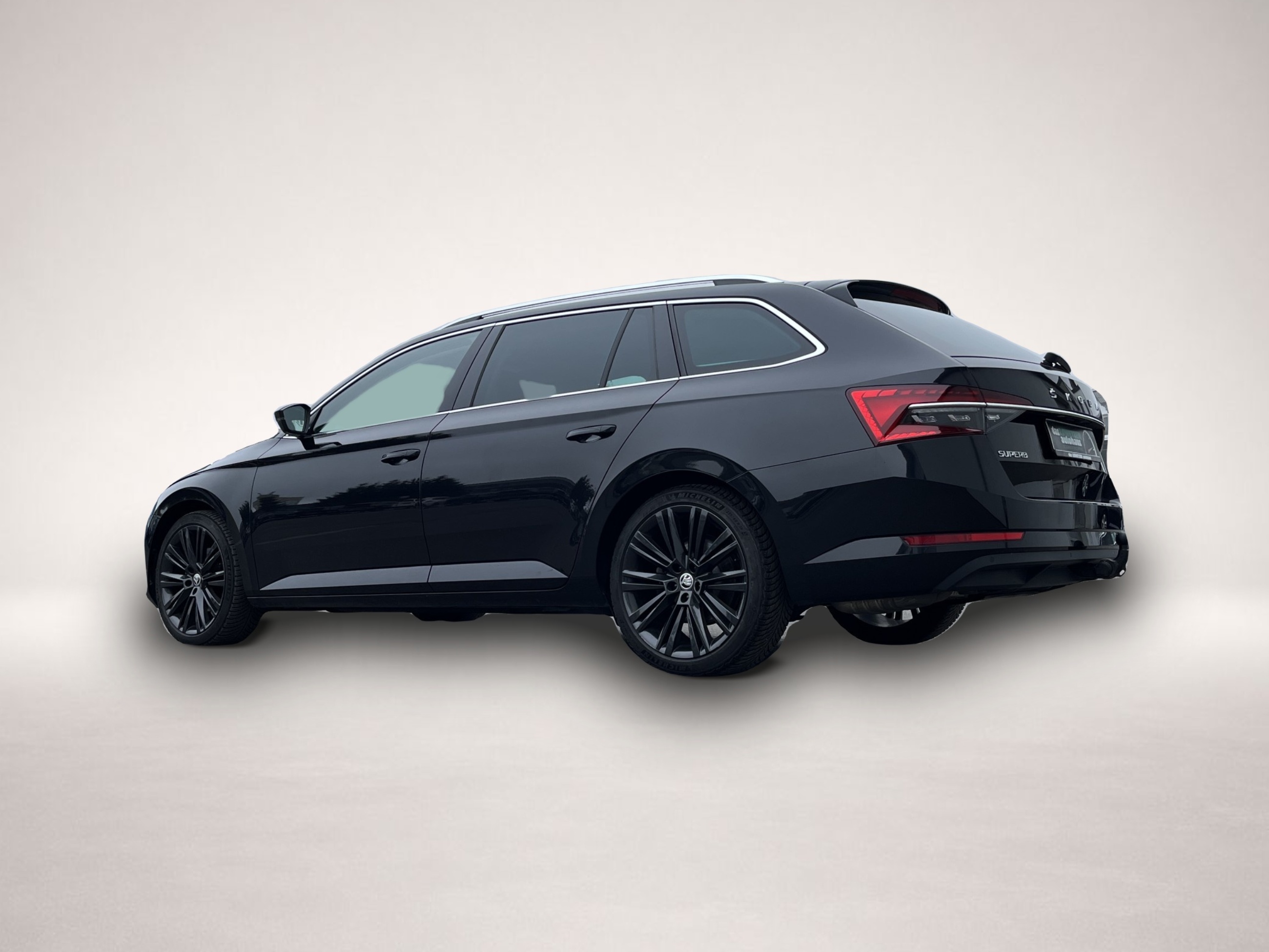 Bild 7 Skoda Superb Combi 2.0 TDI DSG Style Premium STHZ LEDE