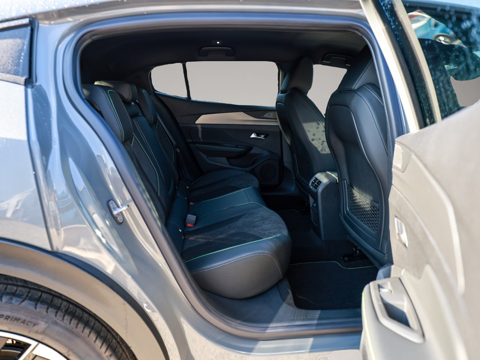 Fotografie des Peugeot 408