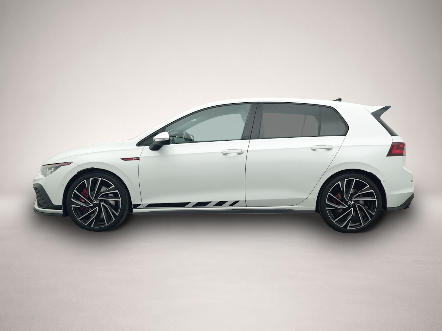 Fotografie 2 des Volkswagen Golf GTI 8 2.0 TSI DSG CLUBSPORT AKRA PANO H&K D