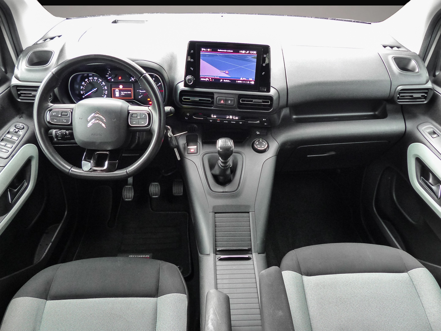 Bild 5 Citroën Berlingo Shine M HUD AHK-abnehmbar Navi Apple Ca