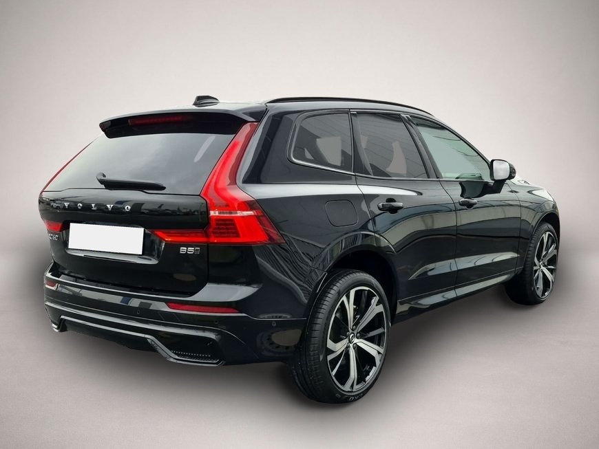 Fotografie 2 des Volvo XC60 B5 B AWD Ultra Dark Winter-Paket*Luft-FW
