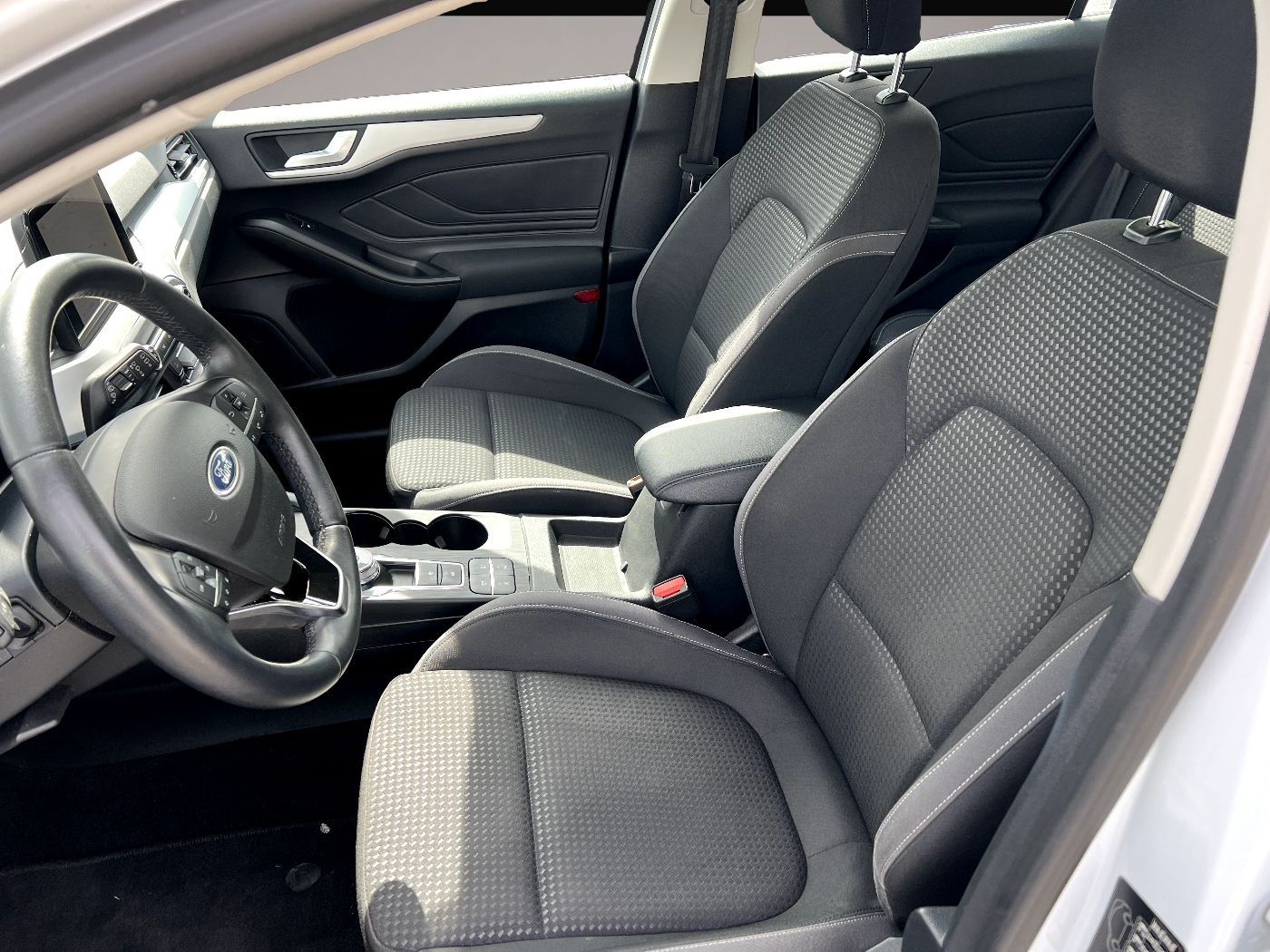 Bild 7 Ford Focus Turnier 1.5 EcoBlue Cool & Connect LED AHK