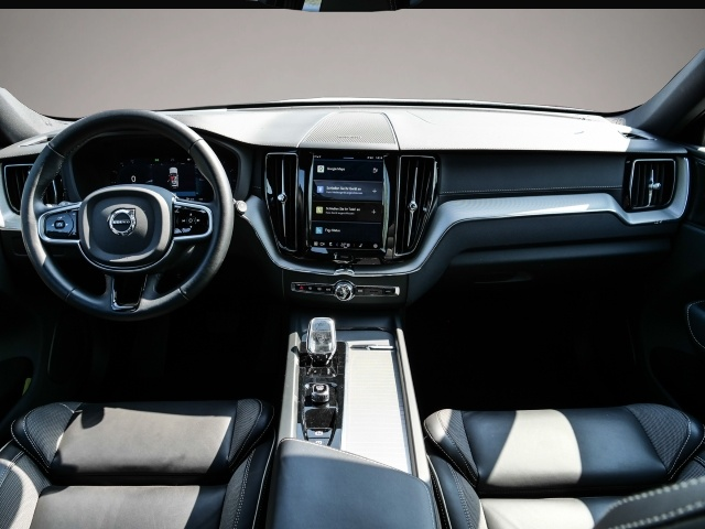 Bild 5 Volvo XC60 Ultimate Dark AWD HUD StandHZG Leder Digita